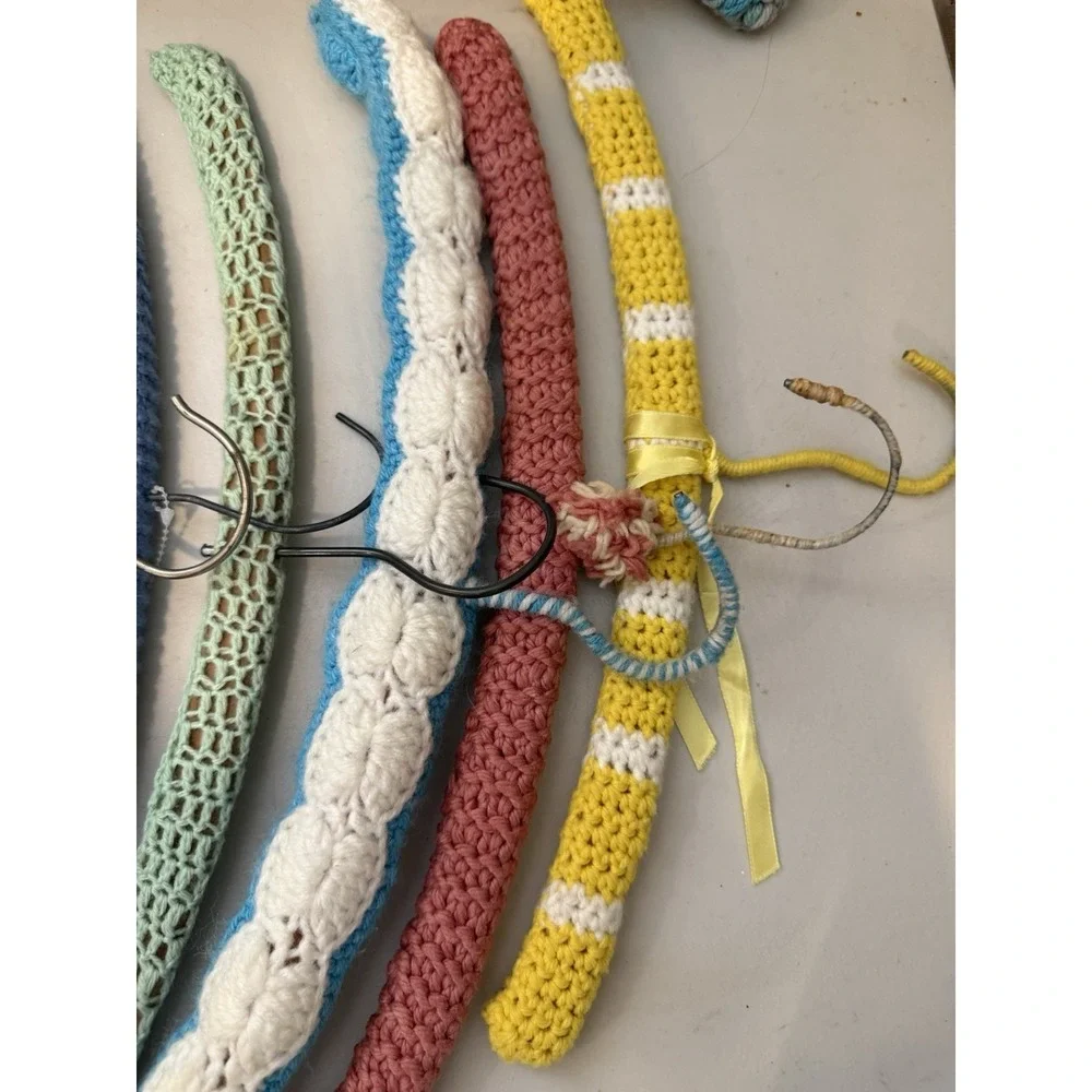 Vintage Lot of 7 Vintage Retro Crochet Yarn Metal‎ Coat Hangers